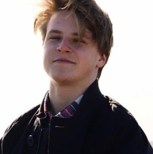 Meet your Posher, Alex